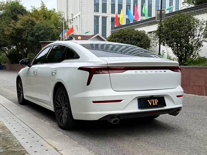 Фото 4 - Bestune B70