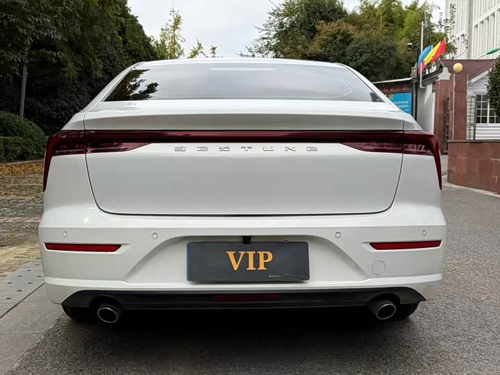 Фото 5 - Bestune B70