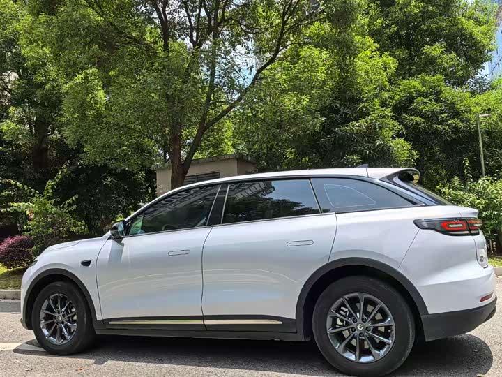 Фото 9 - Leapmotor C11