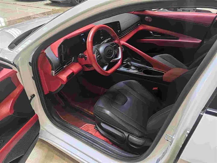 Фото 5 - Hyundai Elantra N line