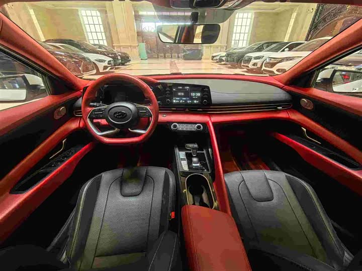 Фото 9 - Hyundai Elantra N line