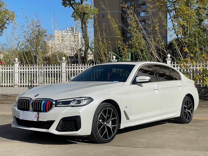 Фото 1 - BMW 5 Series