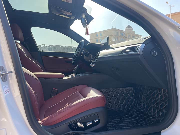 Фото 12 - BMW 5 Series