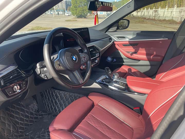 Фото 6 - BMW 5 Series