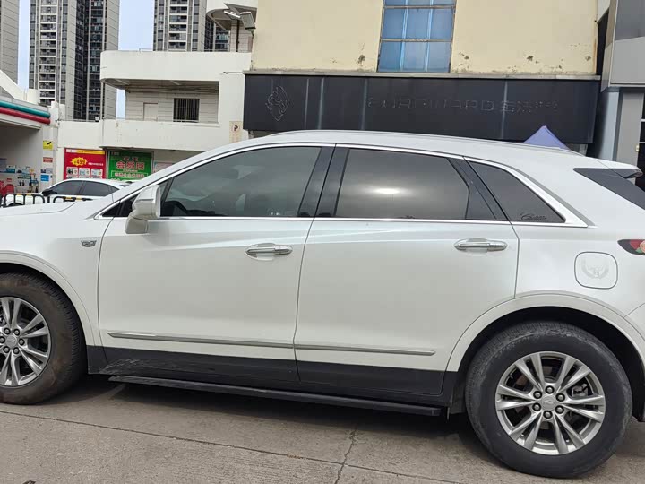 Фото 4 - Cadillac XT5