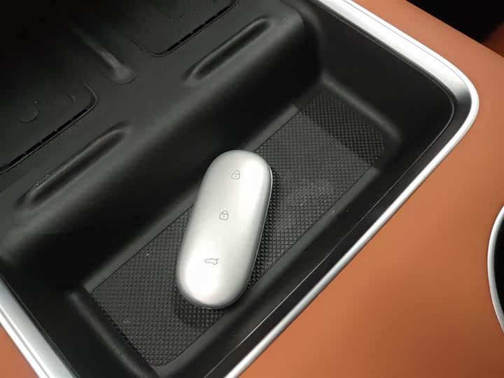 Фото 9 - LiXiang L7