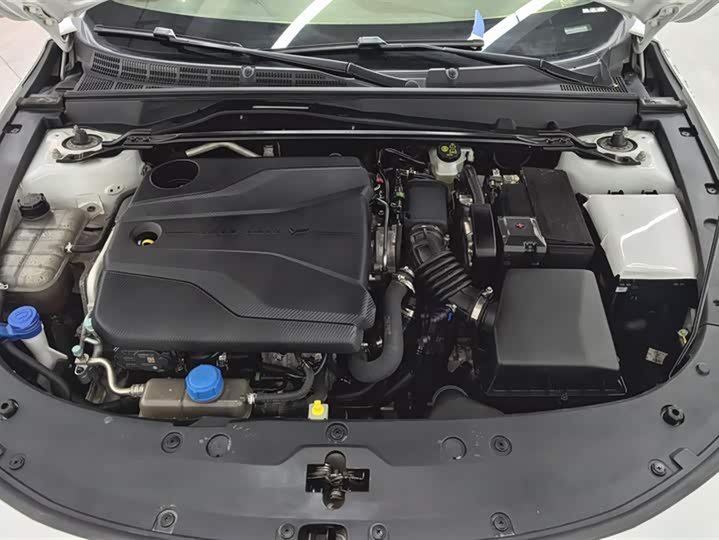 Фото 10 - Changan UNI-V