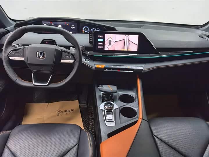 Фото 12 - Changan UNI-V