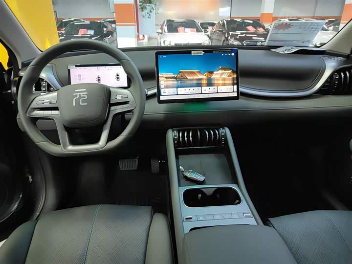 Фото 10 - BYD Yuan Plus