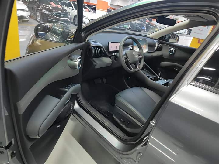 Фото 16 - BYD Yuan Plus