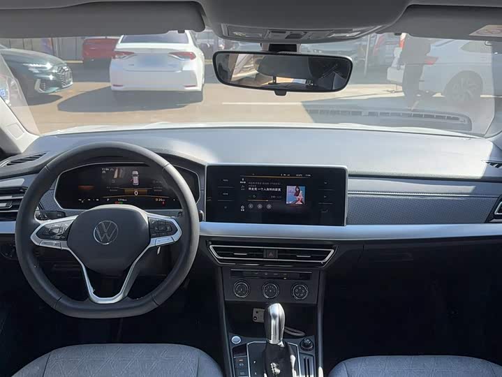 Фото 10 - Volkswagen Lavida