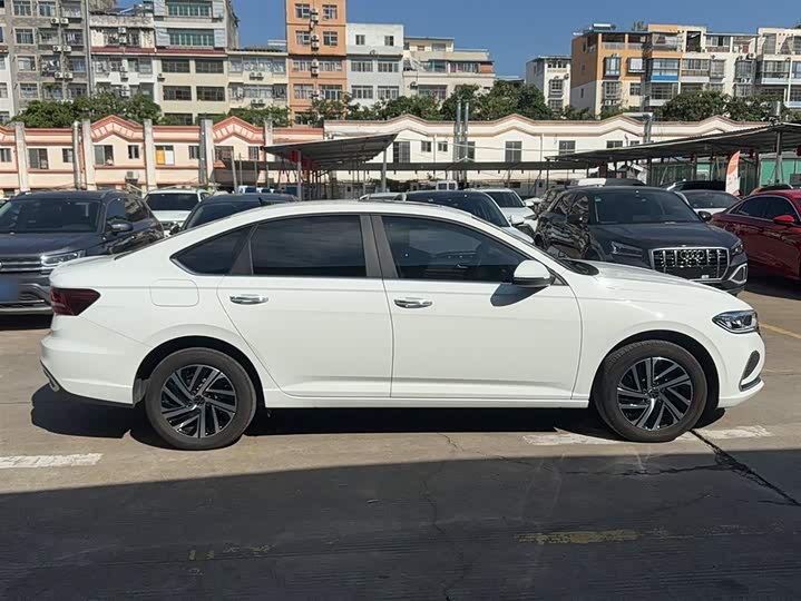 Фото 4 - Volkswagen Lavida