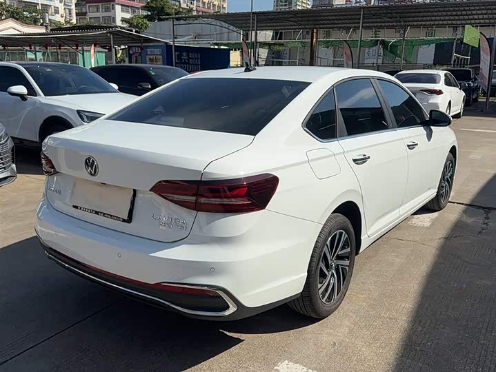 Фото 5 - Volkswagen Lavida