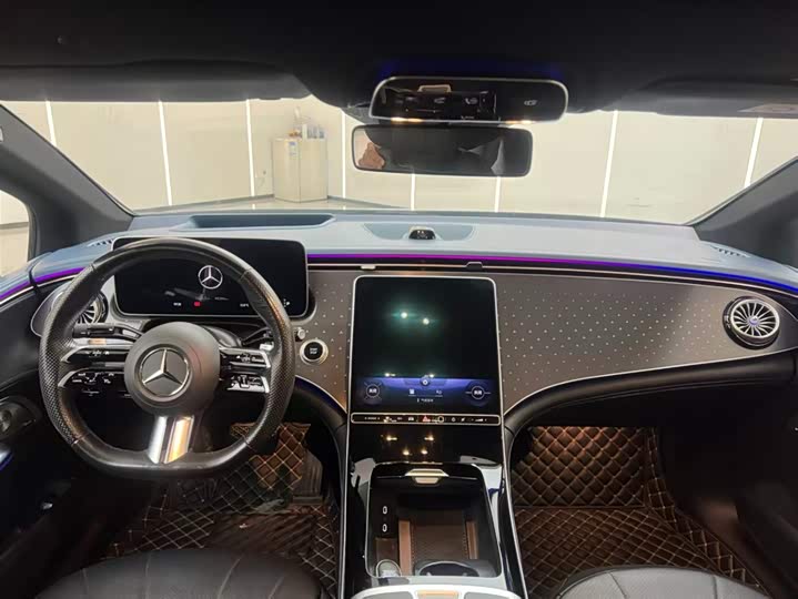 Фото 10 - Mercedes-Benz EQE