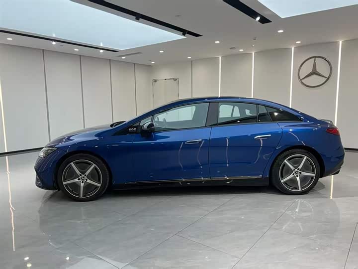 Фото 3 - Mercedes-Benz EQE