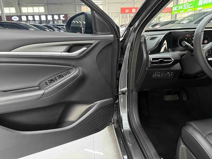 Фото 9 - Changan Eado Plus