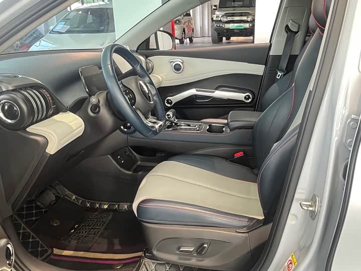 Фото 6 - BYD Yuan Plus