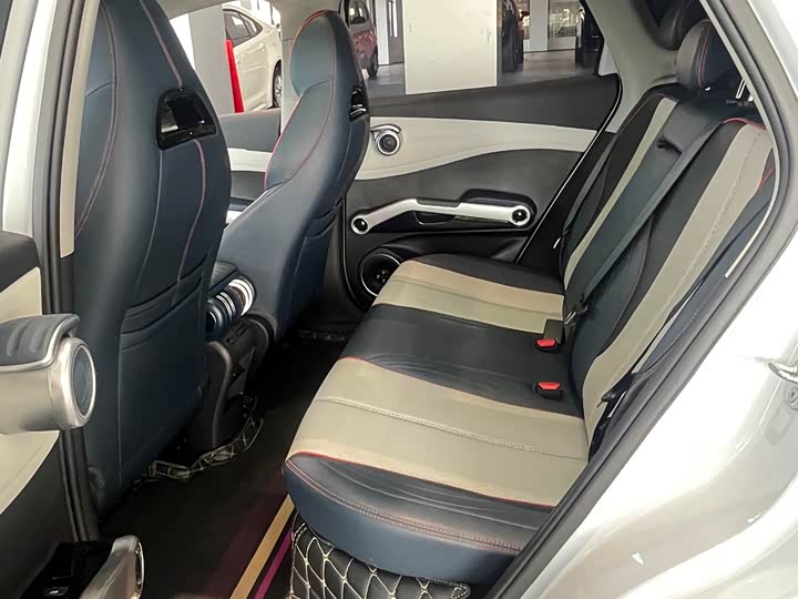 Фото 7 - BYD Yuan Plus