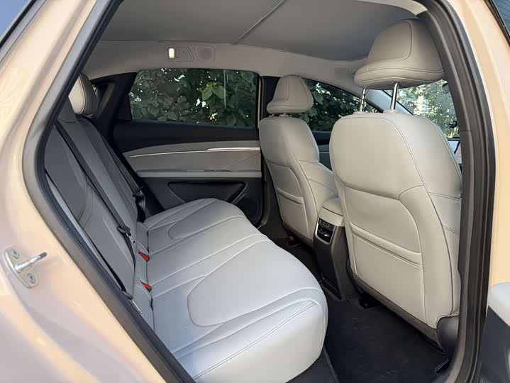 Фото 13 - XPeng Mona M03