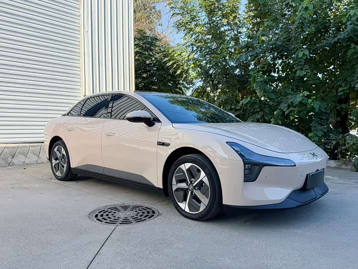 Фото 3 - XPeng Mona M03