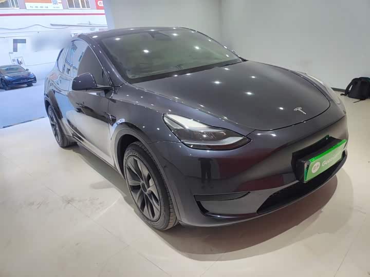 Фото 4 - Tesla Model Y