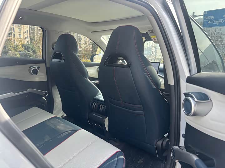 Фото 11 - BYD Yuan Plus