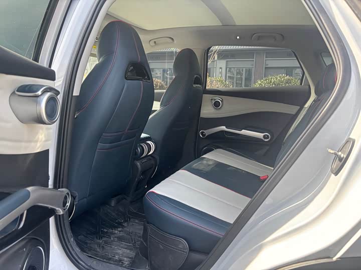 Фото 8 - BYD Yuan Plus