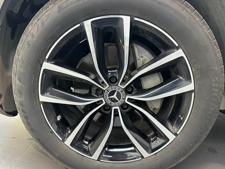 Фото 11 - Mercedes-Benz GLC-Class