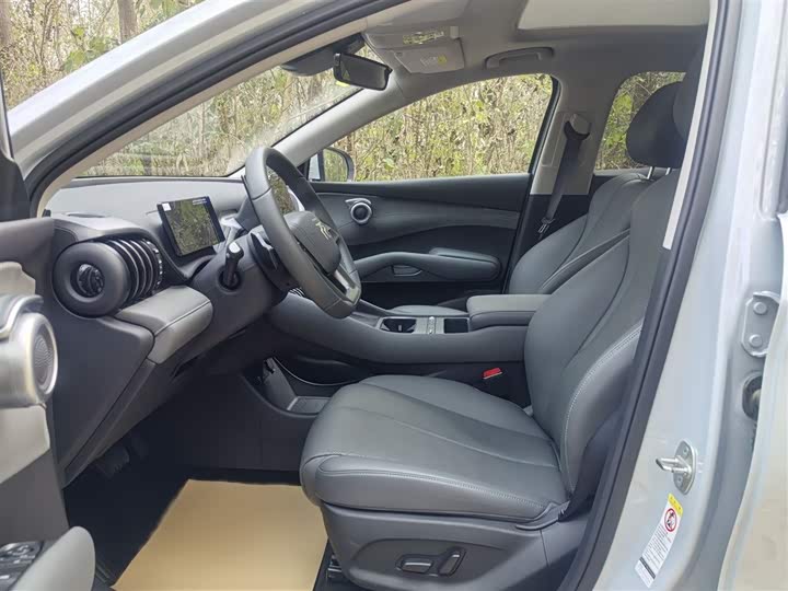 Фото 8 - BYD Yuan Plus