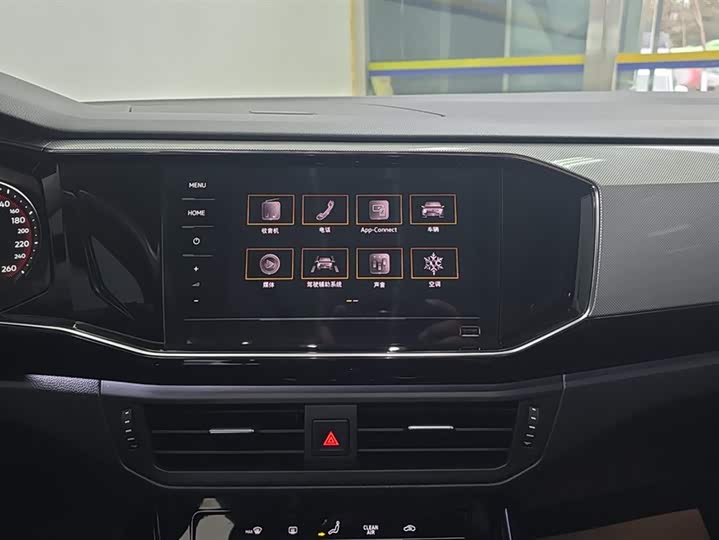 Фото 13 - Volkswagen Tayron