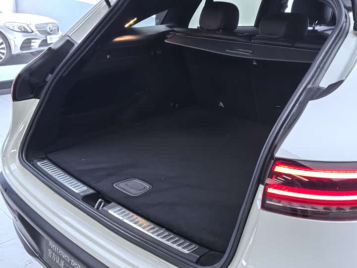 Фото 7 - Mercedes-Benz EQC