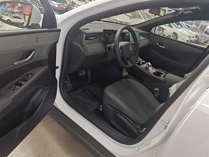 Фото 16 - BYD Qin Plus