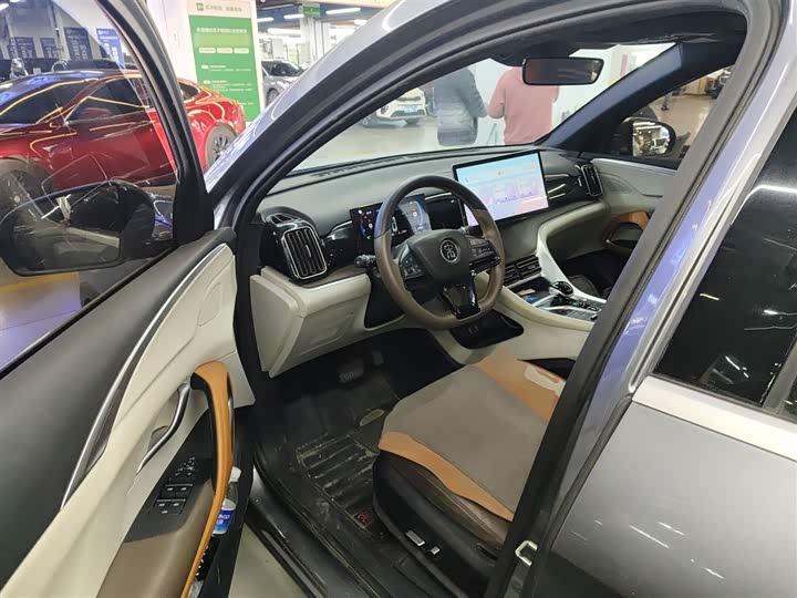 Фото 16 - BYD Song Pro Hybrid