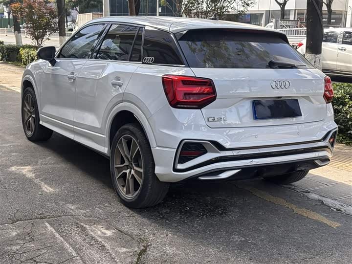 Фото 4 - Audi Q2L