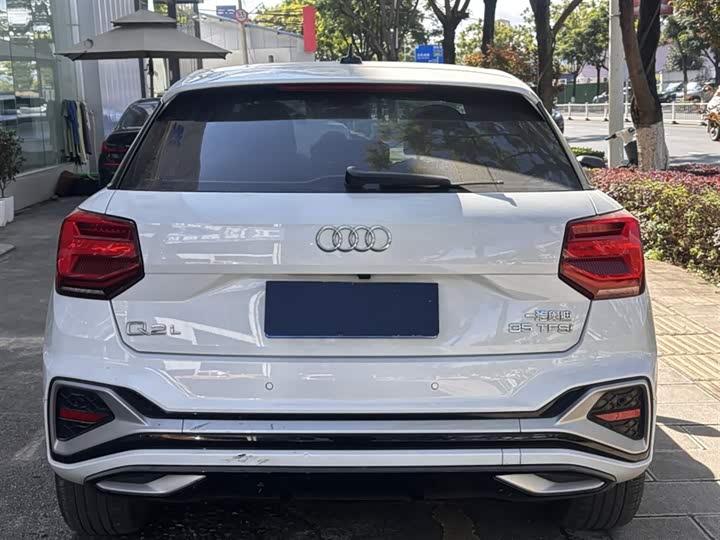 Фото 5 - Audi Q2L