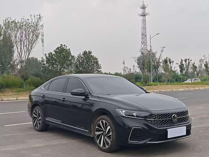 Фото 1 - Volkswagen Passat