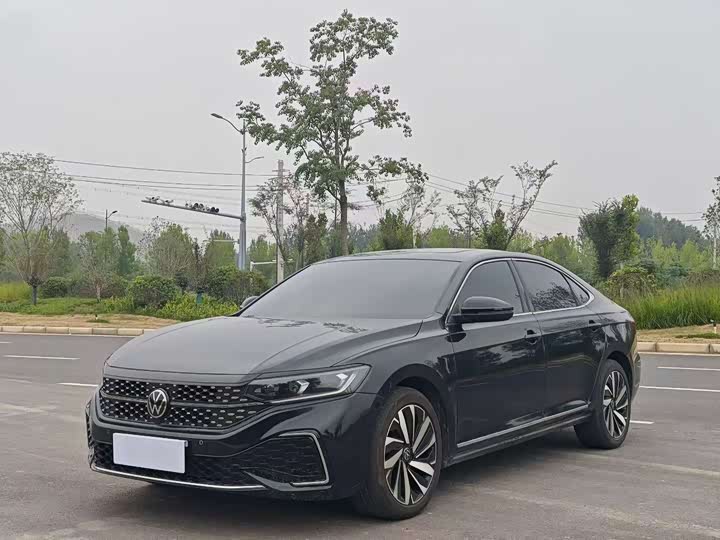 Фото 3 - Volkswagen Passat