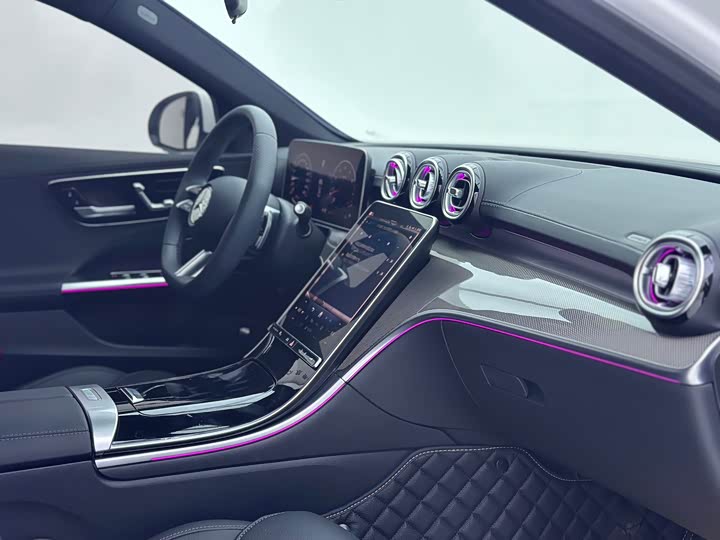 Фото 13 - Mercedes-Benz C-Class