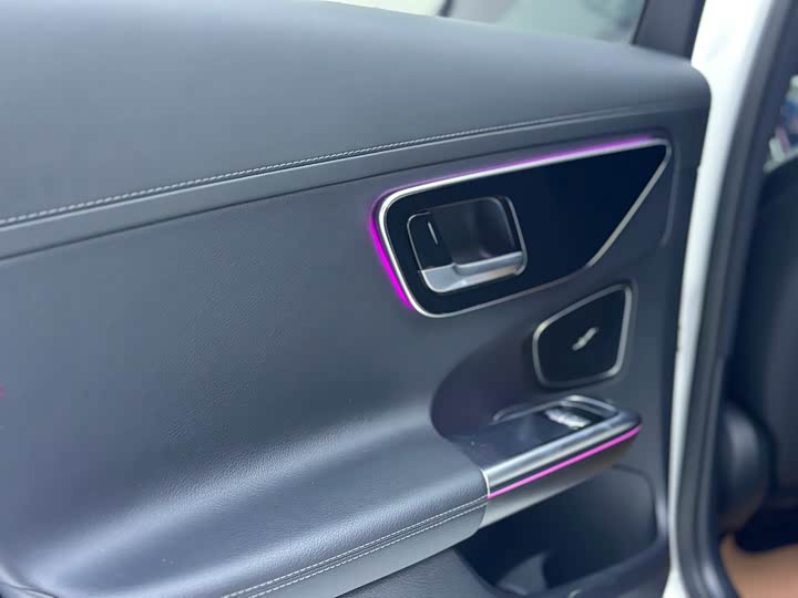 Фото 15 - Mercedes-Benz C-Class