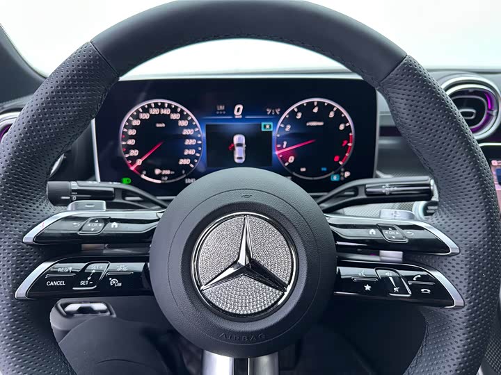 Фото 23 - Mercedes-Benz C-Class