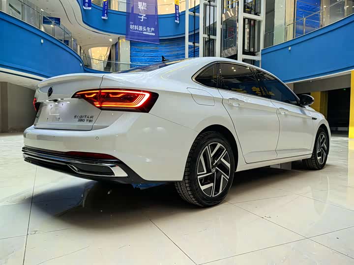 Фото 7 - Volkswagen Sagitar L