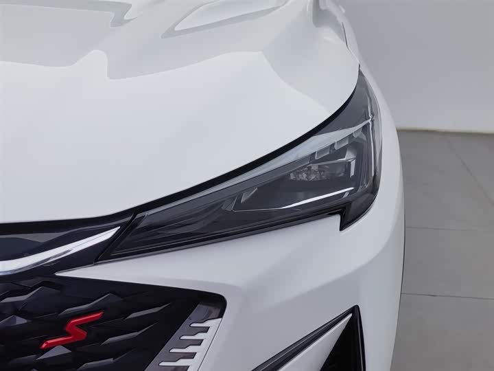 Фото 7 - Changan X5 Plus