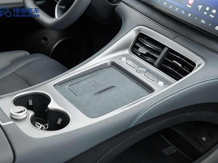 Фото 14 - BYD Sea Lion 07 DM-i Hybrid