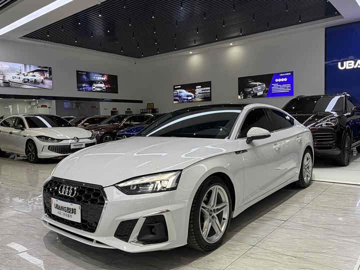 Фото 1 - Audi A5