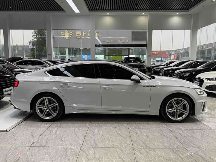 Фото 7 - Audi A5