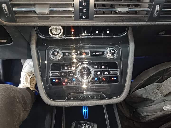 Фото 14 - Lincoln Corsair