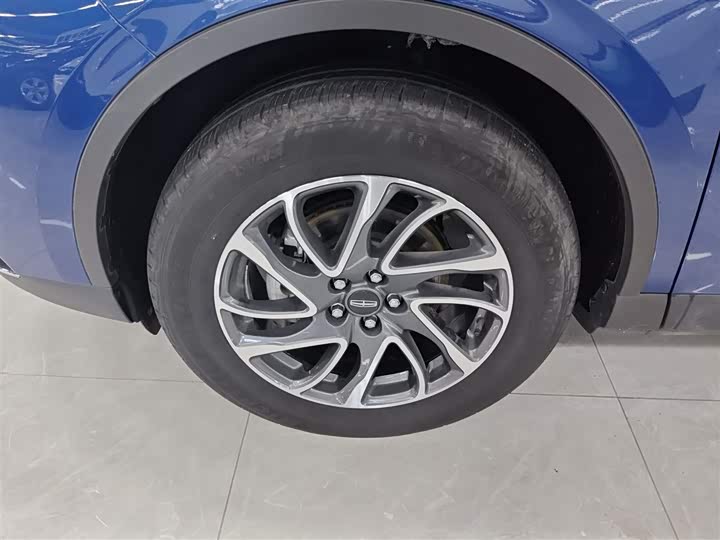 Фото 23 - Lincoln Corsair