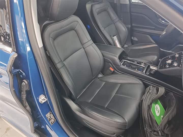 Фото 25 - Lincoln Corsair