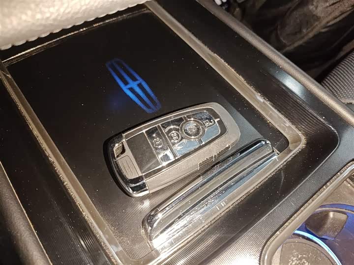 Фото 9 - Lincoln Corsair