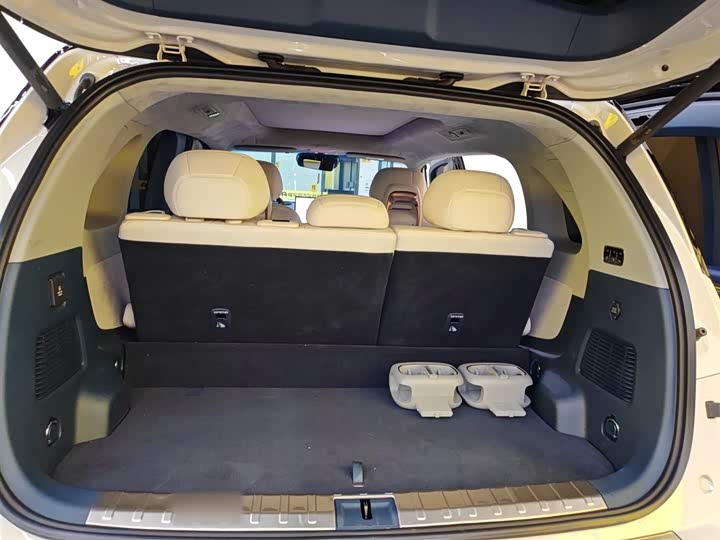 Фото 19 - Zeekr Mix